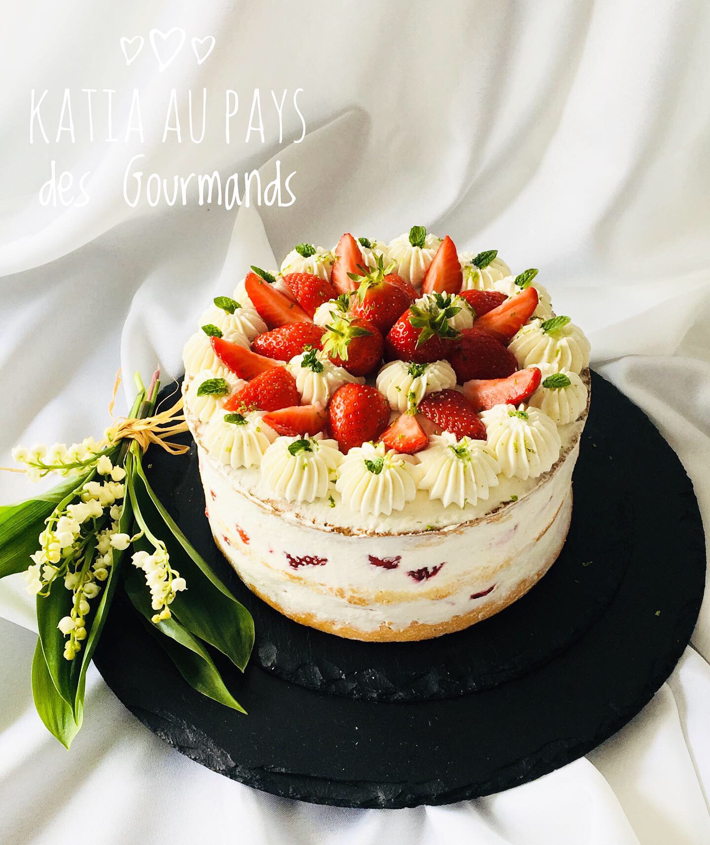 Naked cake aux fraises - recette de gâteau festif